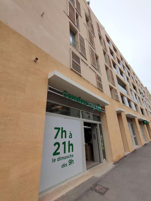 Le Fonction, Meuble 4 Etoiles, Avec Parking Boxe